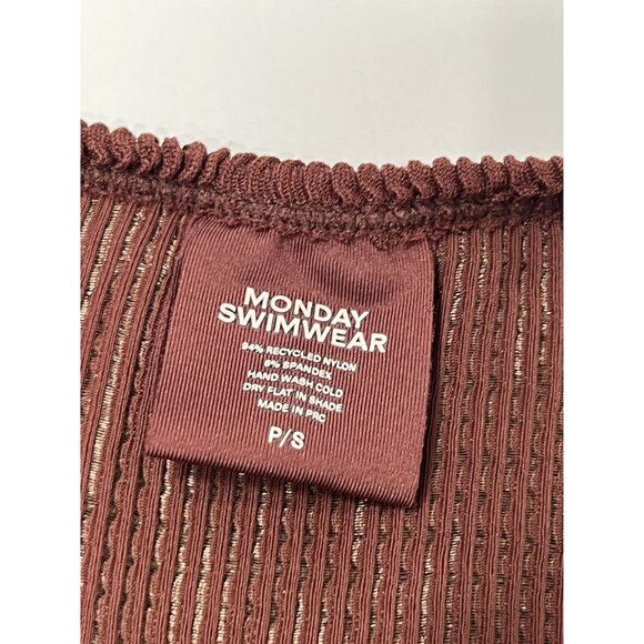 MONDAY Swimwear St. Barth's Top in Shaded Oak Crinkle - Picture 4 of 4